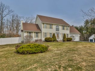 45 Buckingham Dr, Londonderry, NH 03053