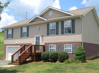 718 Cattail Ct, Piney Flats, TN 37686