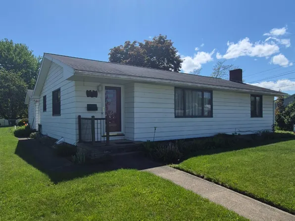 324 Church Ave SE, New Philadelphia, OH 44663