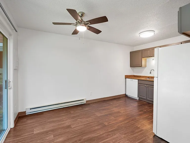 Park Place North Apartments — Photo 36