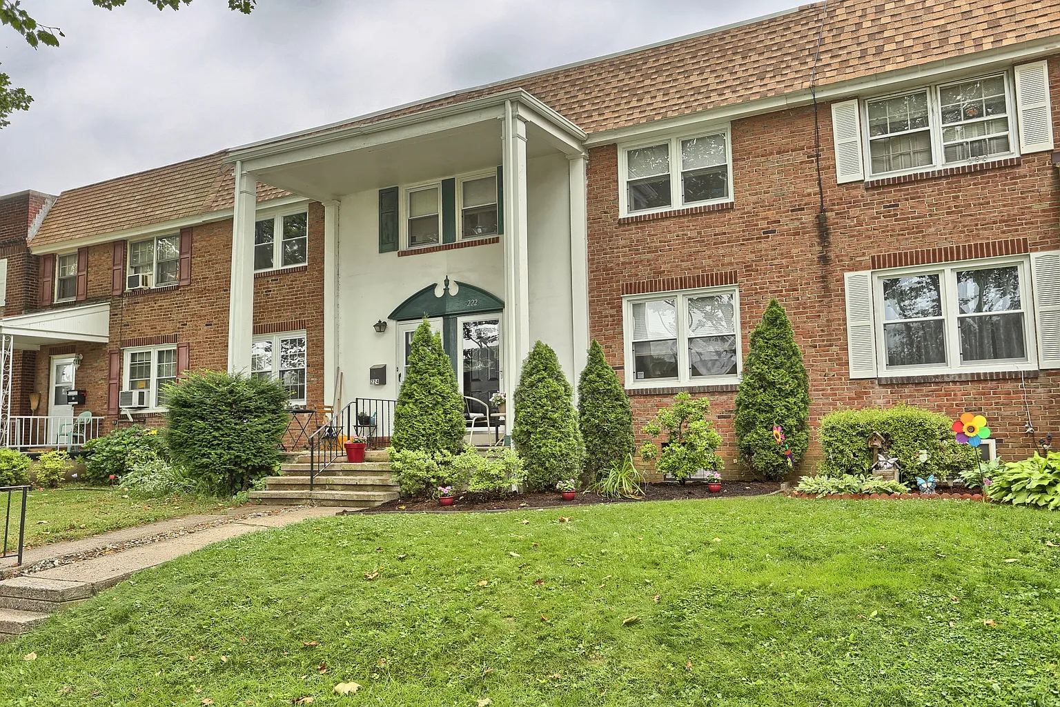 222 Sycamore Rd photo 1