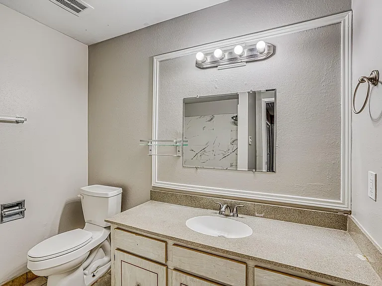 6610 Rowell Ct — Photo 17