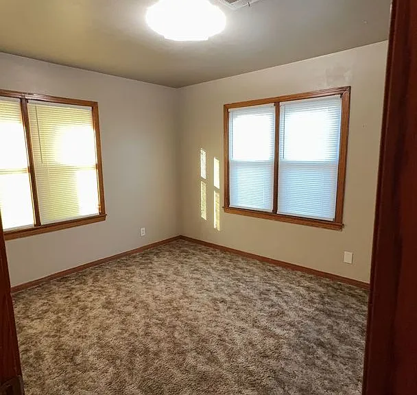 2801 E Maple Ave — Photo 2
