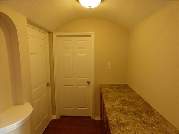 5th image of 325 Cold Water Dr