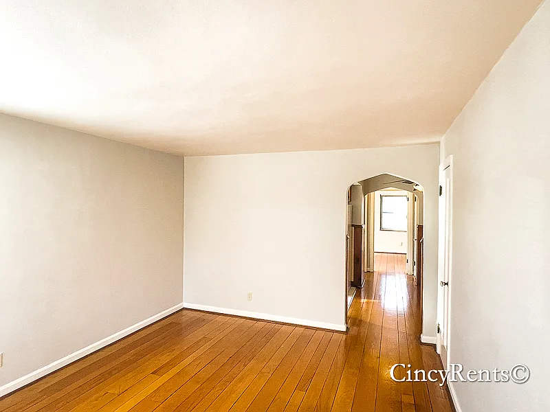1 bed, 700 sqft, $1,200 — Photo 3