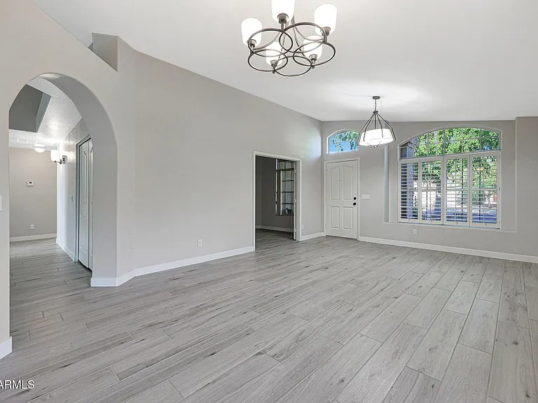 14215 N 56th Pl — Photo 16