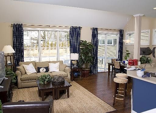 2nd image of 40492 N Newport Dr