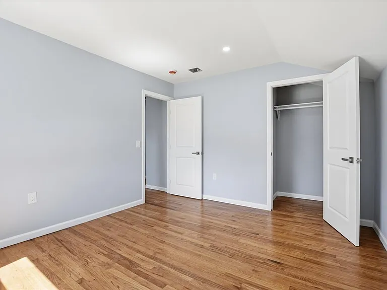 1928 Paterson St #1 — Photo 7