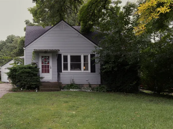 1324 Birch Ln, Des Moines, IA 50315