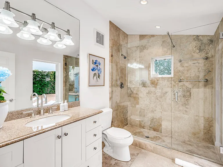 SE 2nd Ct — Photo 26
