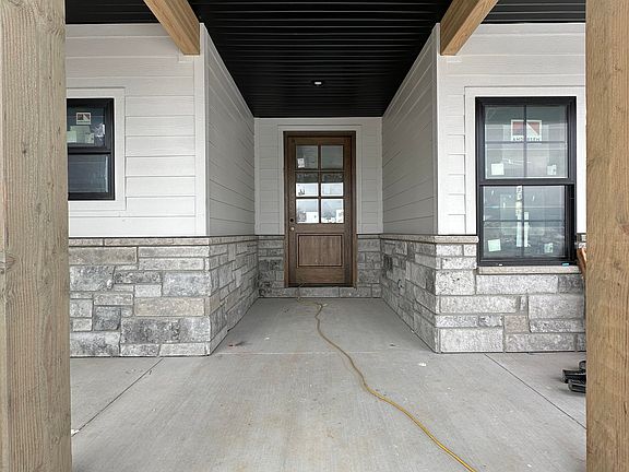 3rd image of 143 S Chamberlain St #327