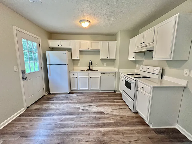 4244 Viewpoint Ln — Photo 8