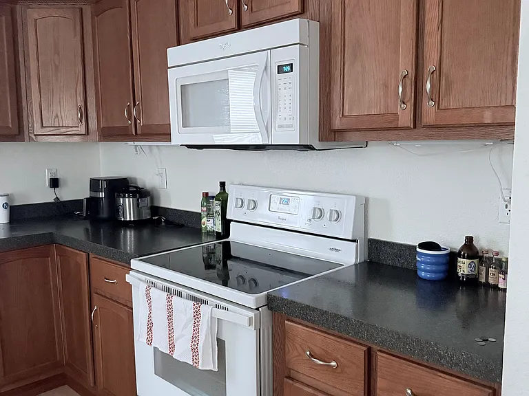 1009 Market St — Photo 2