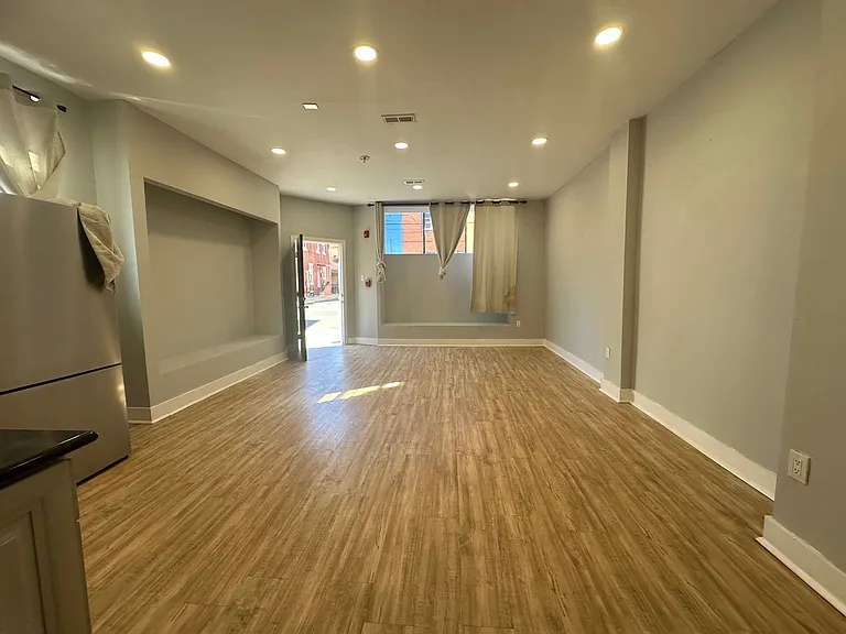 1713 S 22nd st — Photo 5