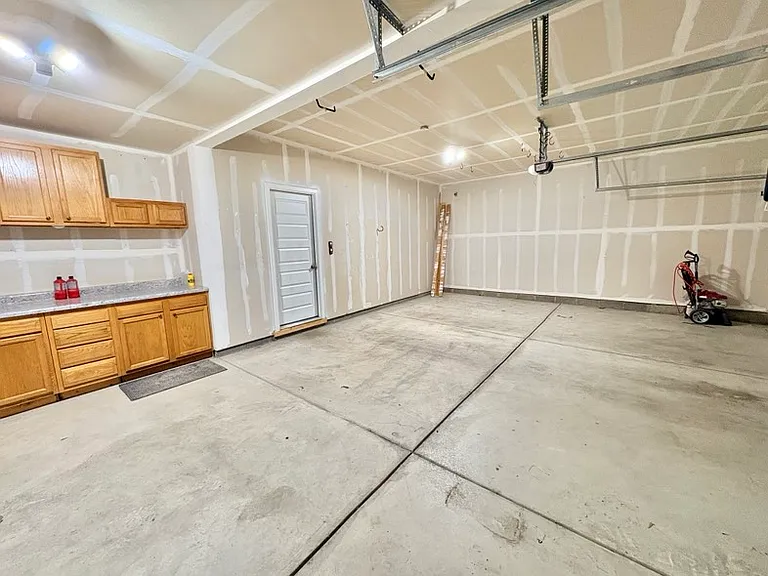 3694 Locust Dr — Photo 50