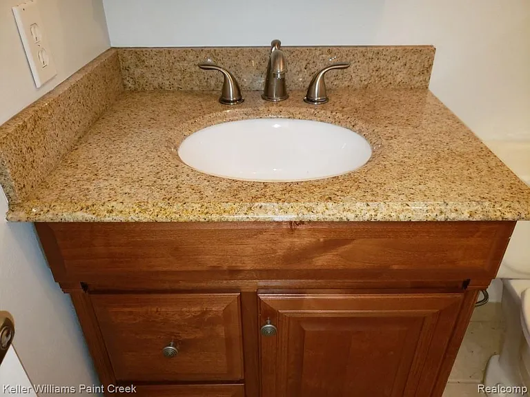 3136 Kilmer Dr — Photo 32