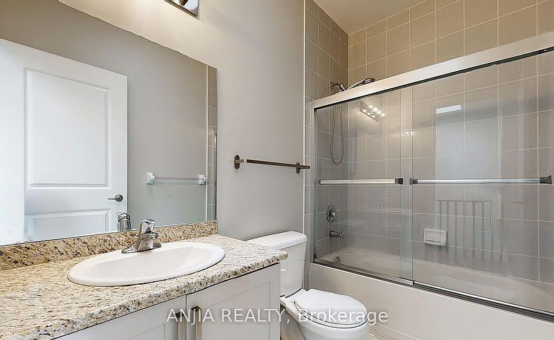 Richmond Hill Townhouse for rent - 4 Bedrooms — photo 20
