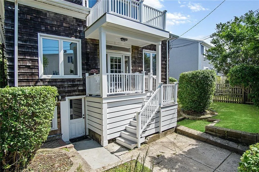 1 bed, 900 sqft, $1,750 — Photo 1
