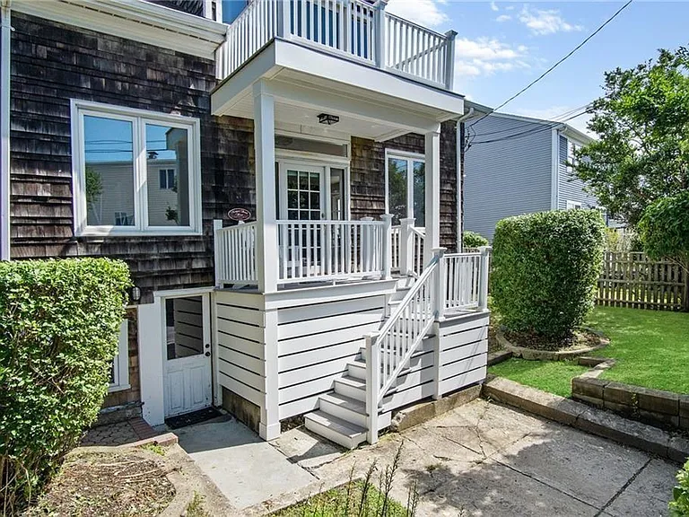 11 Crescent Rd #1 — Photo 1