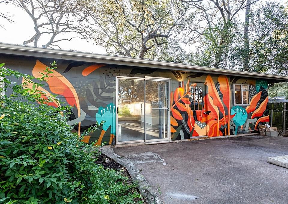 1st image of 5008 S Glencoe Cir