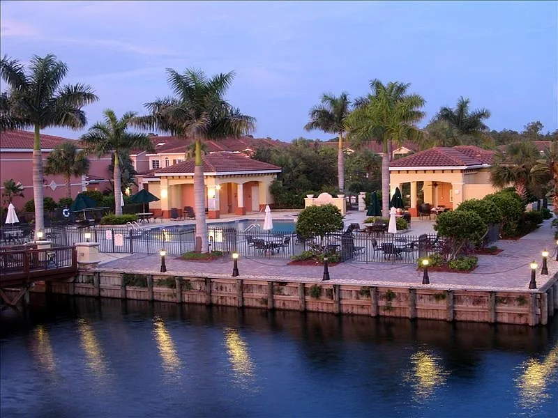1 bed, 1.5 bath, 1537 sqft, $1,950 — Photo 2