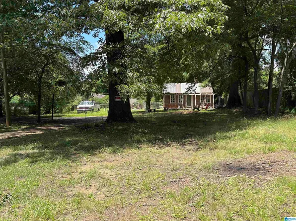 3144 Allison Bonnett Memorial Dr, Bessemer, AL 35023