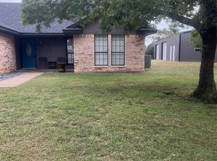 109 Odel Dr, Weatherford, TX 76085