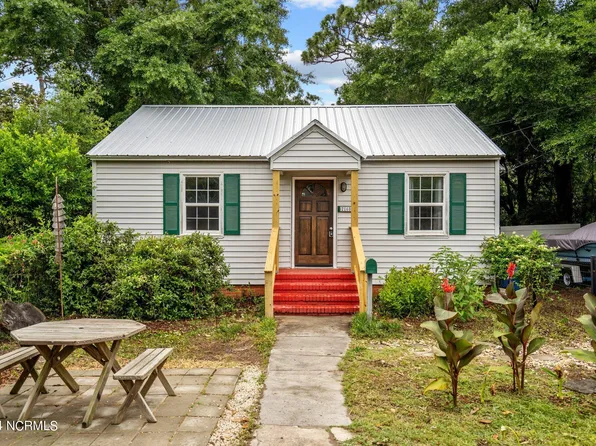 2160 Van Buren Street, Wilmington, NC 28401
