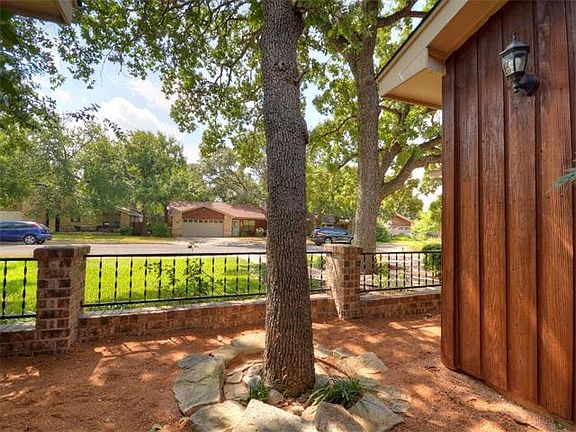 5th image of 1720 Zimmerman Ln