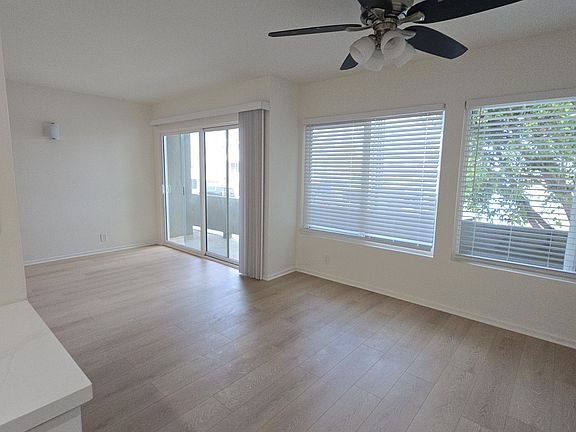 5th image of 336 Culver Blvd #1