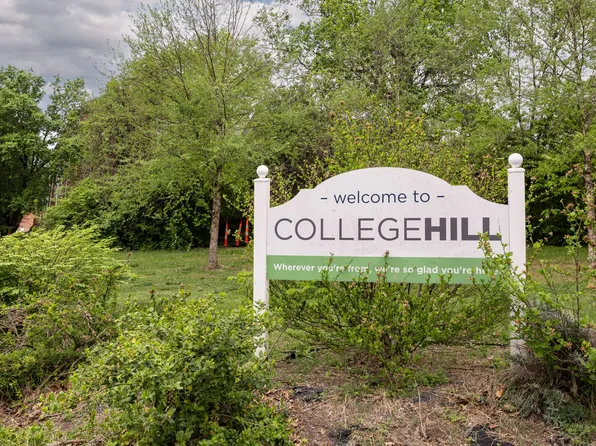 College Hill Apartments