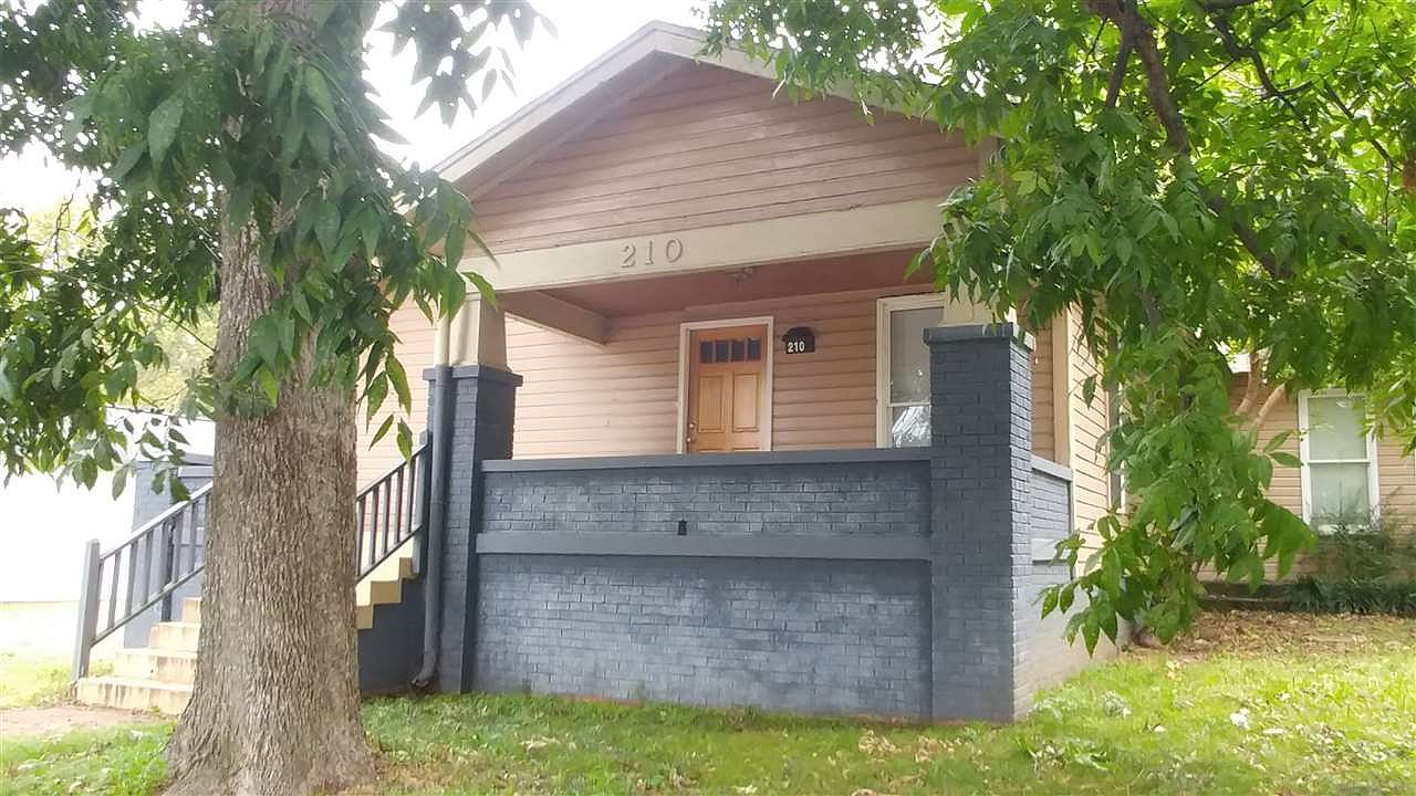 210 Davis St NE, Decatur, AL 35601 | Zillow