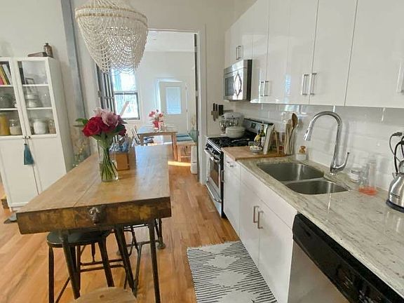 3rd image of 86 Chauncey St #1GR