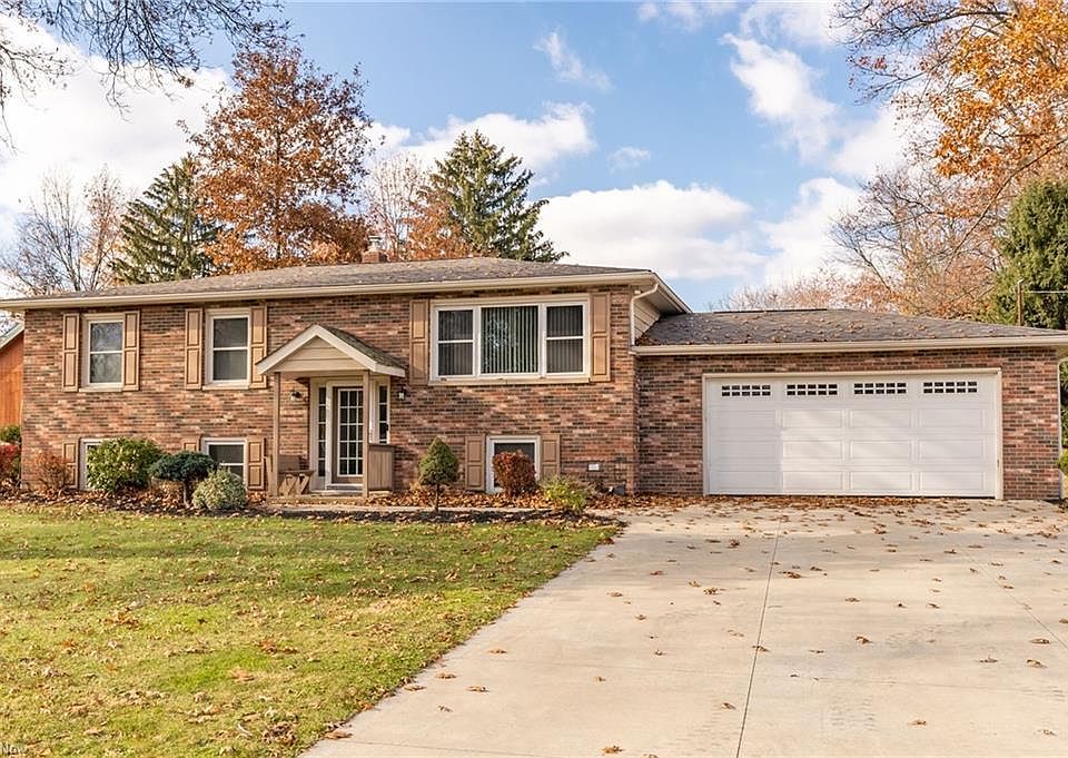 1st image of 2610 Belair Dr