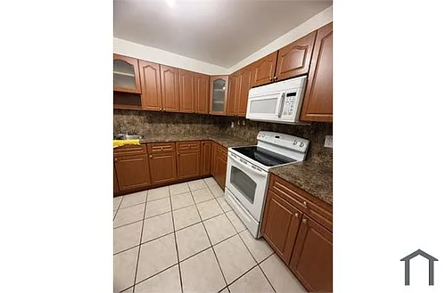 6930 Miami Gardens Dr Photo 1