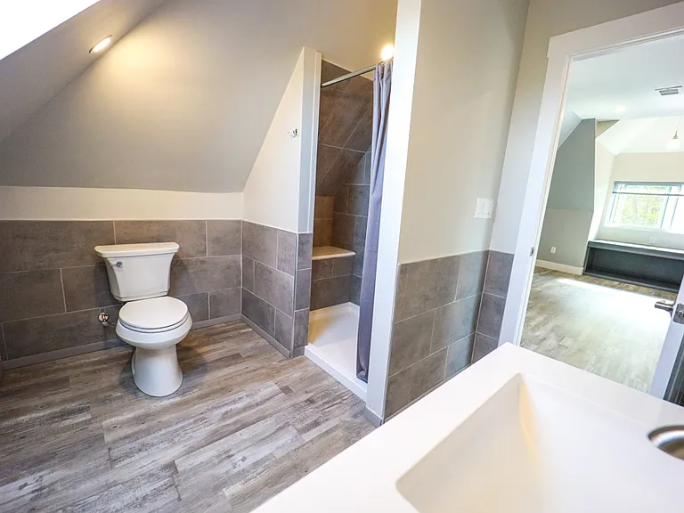 2102 Broadway Ave #1 — Photo 22