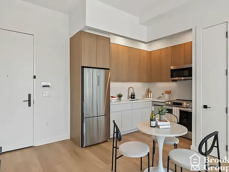 556 Baltic St #809 — Photo 12