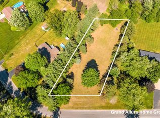 Bouman Dr, Middleville, MI 49333