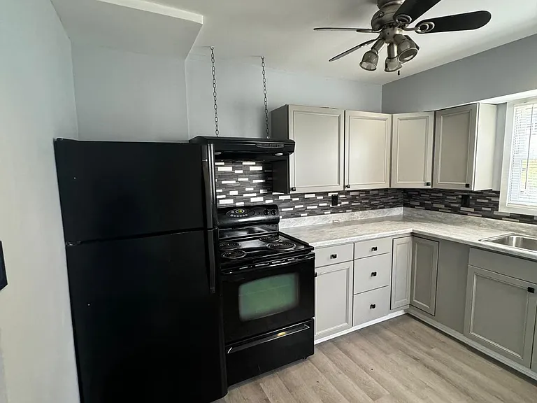 511 Main St #1 — Photo 6