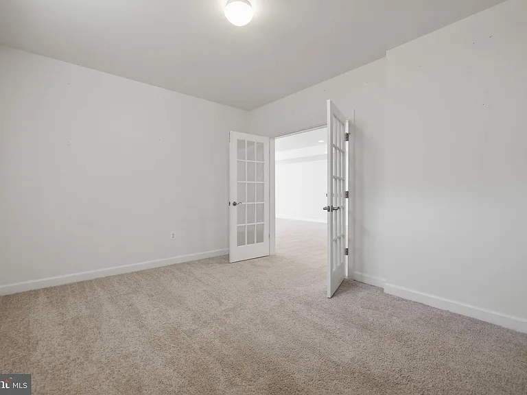 301 Kingdom Dr — Photo 101