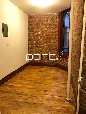Rented by Point NYC | media 32