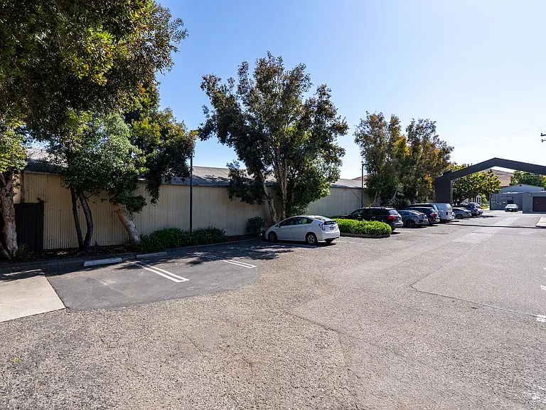 2074-2078 Parker Street - Residential — Photo 40