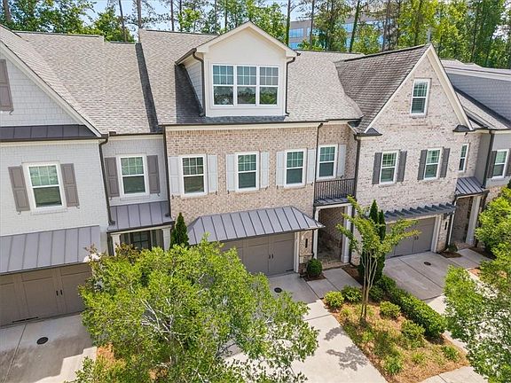 3rd image of 100 Calder Dr