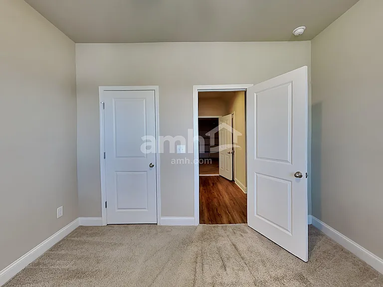 70 Orchard Ln — Photo 9