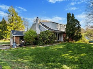 201 Woods Rd, Glenside, PA 19038