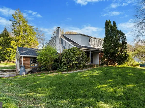 201 Woods Rd, Glenside, PA 19038