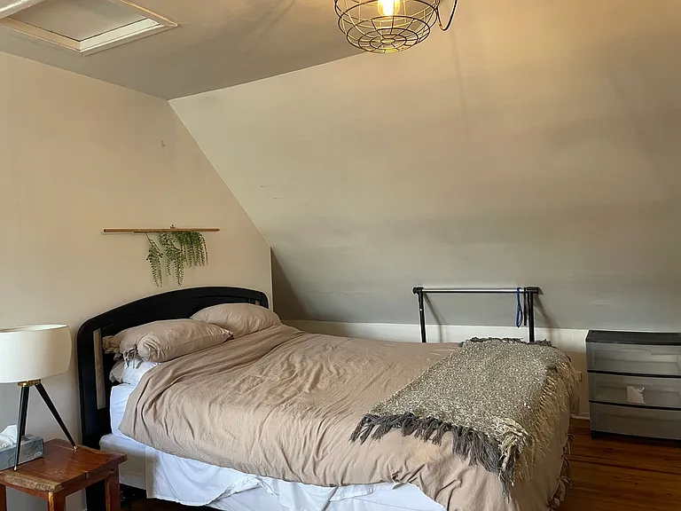 126 Roselawn Ave — Photo 3