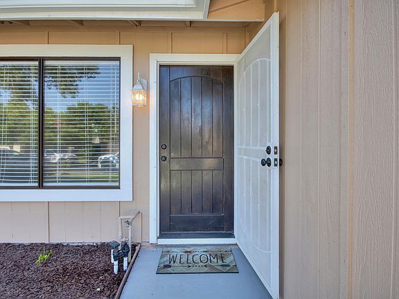 5th image of 6725 Waxwing Way