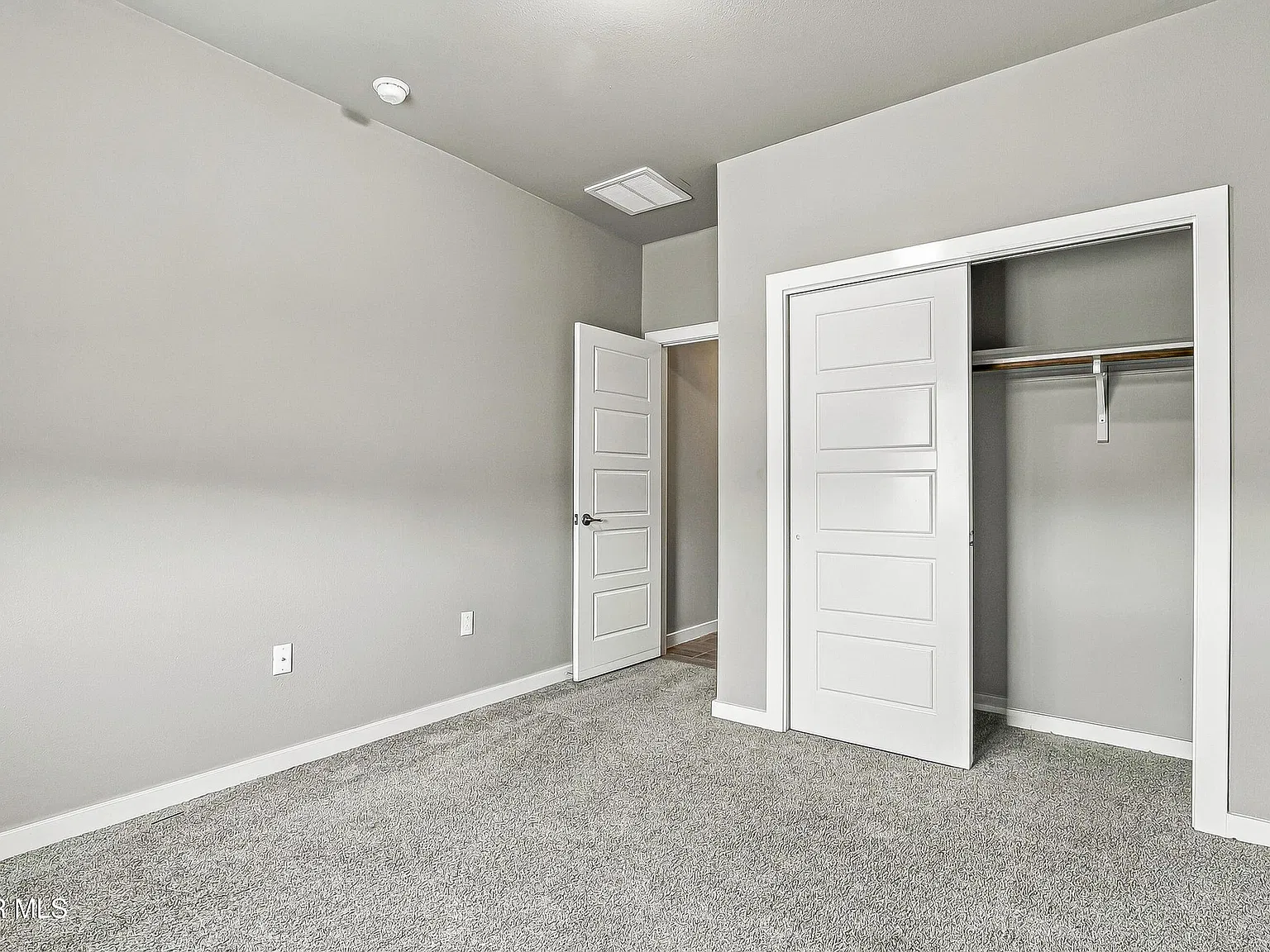 3 bed, 2.0 bath, 1408 sqft, $1,950 — Photo 4