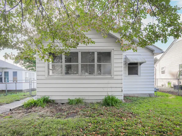 318 S Hazelwood Ave, Davenport, IA 52802